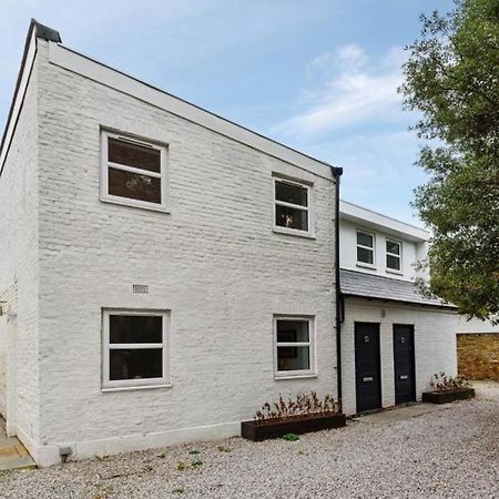 Amazing 3 Bed Interior Designed House With Garden - 114 The Hervey London Exterior photo