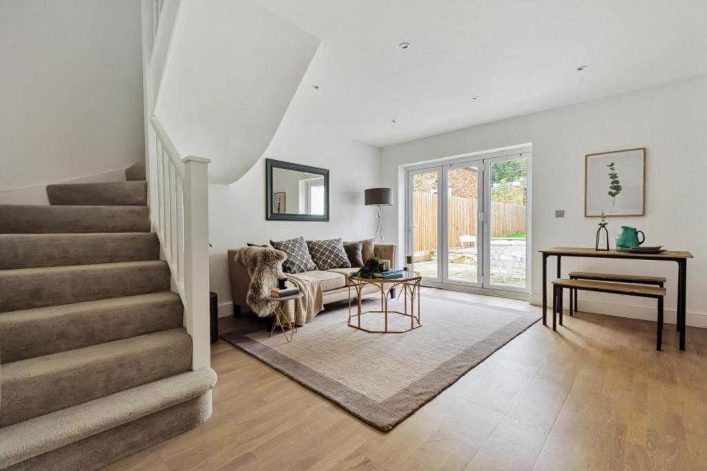 Amazing 3 Bed Interior Designed House With Garden - 114 The Hervey London Exterior photo